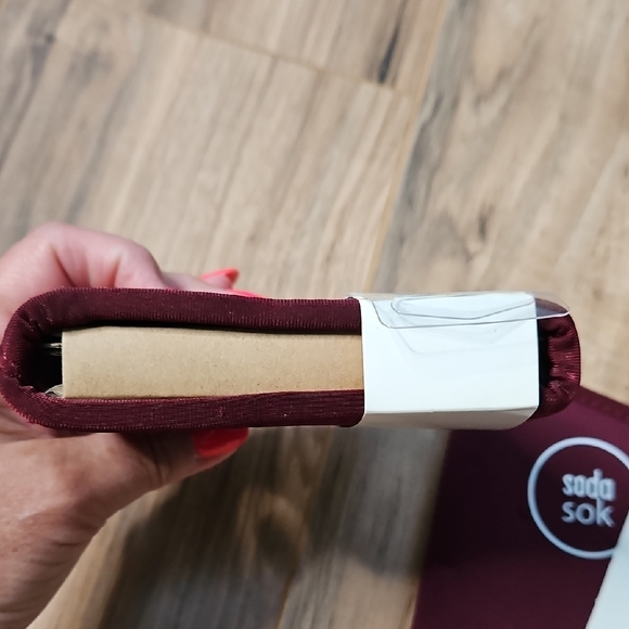 Soda Sok 2 Maroon Drink Sleeve NWT - Picture 6 of 10